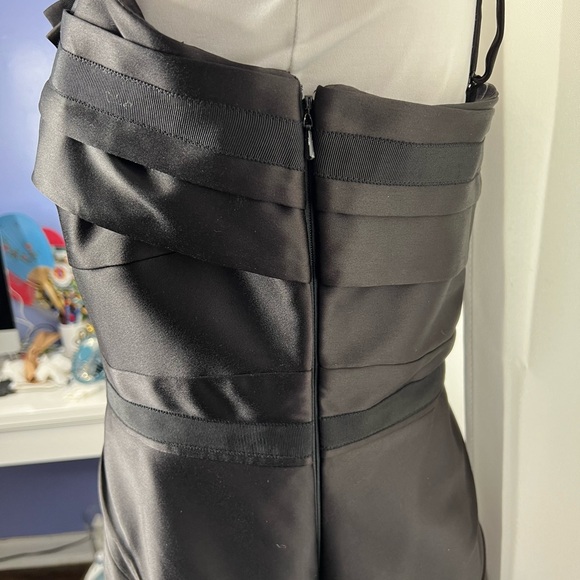 WHITE HOUSE BLACK MARKET SATIN PLEATED COCKTAIL DRESS - Picture 4 of 10